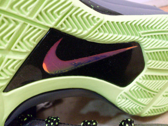 Nike Hyperdunk 2010 Black Silver Volt Sample 9