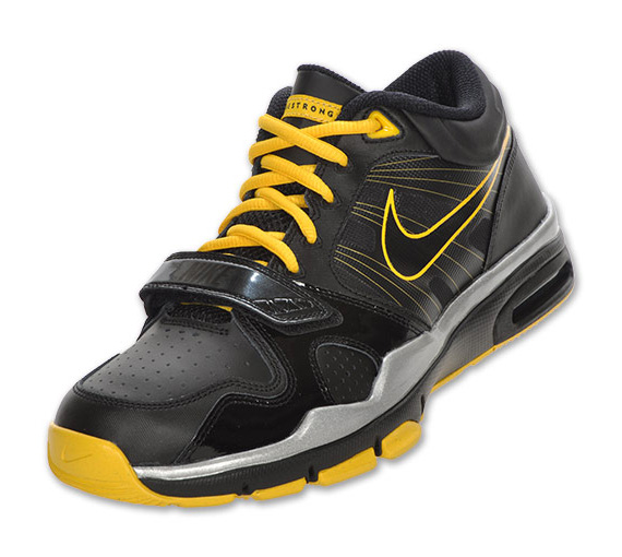 Nike Trainer Mid 12 Livestrong 01