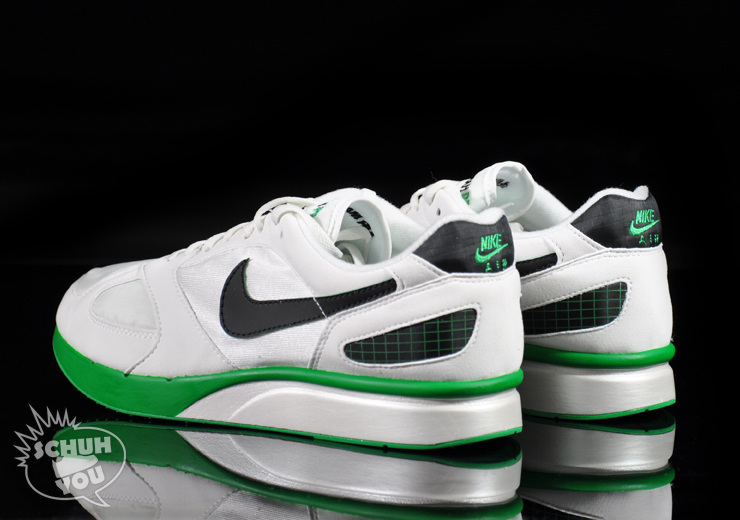 Nike Air Mariah White Black Green 04