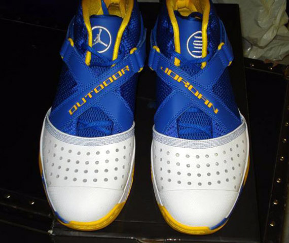 Air Jordan 2010 Playground Outdoor - Laney HS Edition