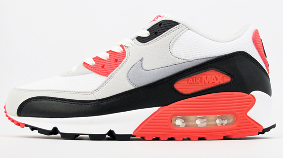 Nike Air Max 90 Infrared Mercer Release 05