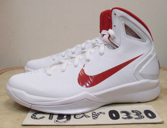 Nike Hyperdunk 2010 White Varsity Red Sample 2