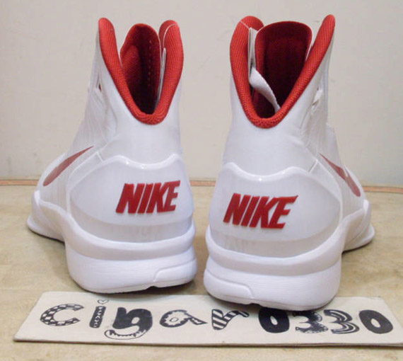 Nike Hyperdunk 2010 White Varsity Red Sample 4