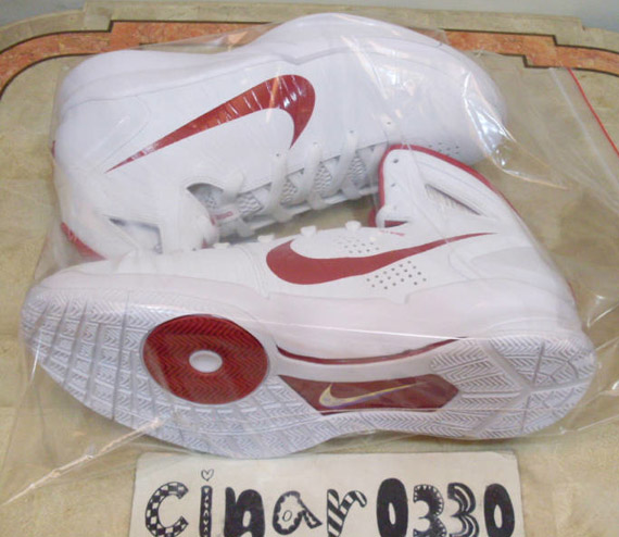 Nike Hyperdunk 2010 White Varsity Red Sample 6