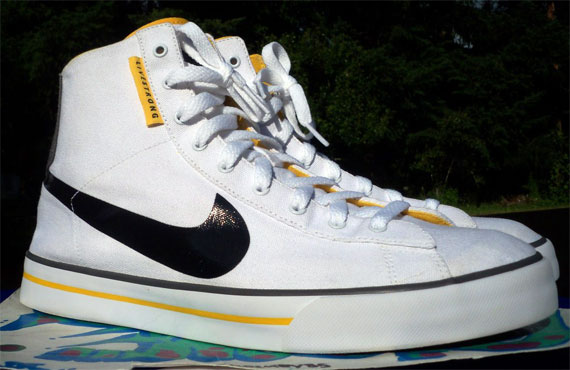 Nike Sweet Classic High Livestrong Promo 09