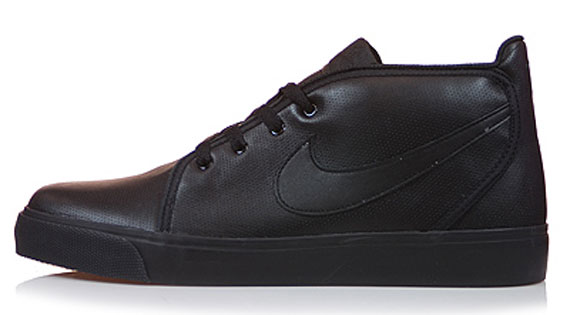 Nike Toki Black Perf Pack 01