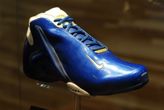 Nike Tpe United We Rise Exhibit 06