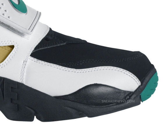 Nike Air Diamond Turf Black Emerald Gold Nikestore Available 02