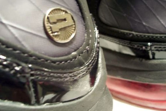 Nike Air Max Lebron Vii Black Red Weartest Sample 01
