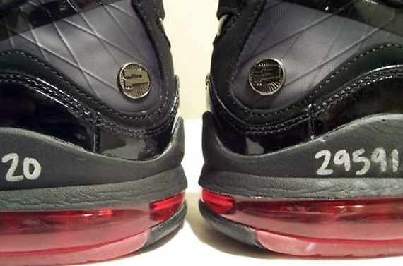 Nike Air Max LeBron VII (7) – Black – Red – Wear-Test Sample