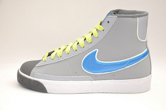 Nike Wmns Blazer High Blaze Craze 012