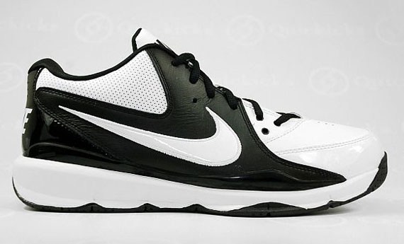 Nike Zoom Go Low Black White 05