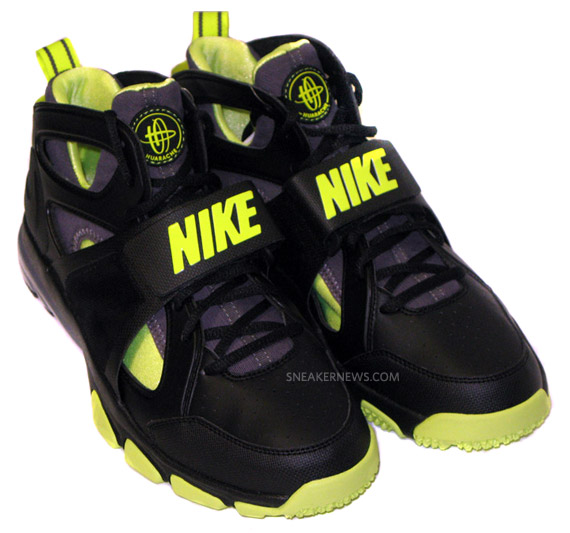 Nike Zoom Huarache Tr Mid Black Volt Dark Grey 4