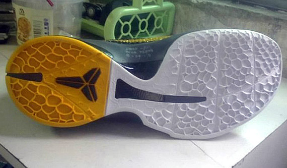 Nike Zoom Kobe Vi Sole Pics 1