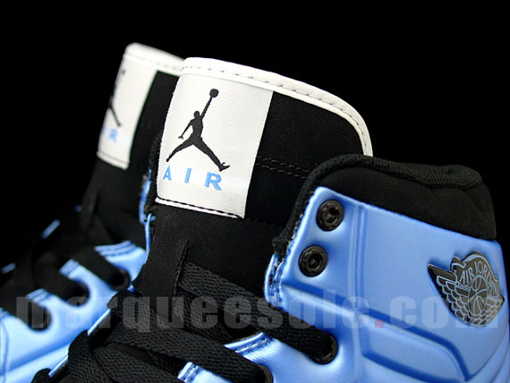 Air Jordan 1 Anonized – University Blue – Black – White