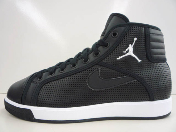 Jordan Sky High Blk White Leather 01