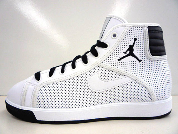 Jordan Sky High Blk White Leather 04