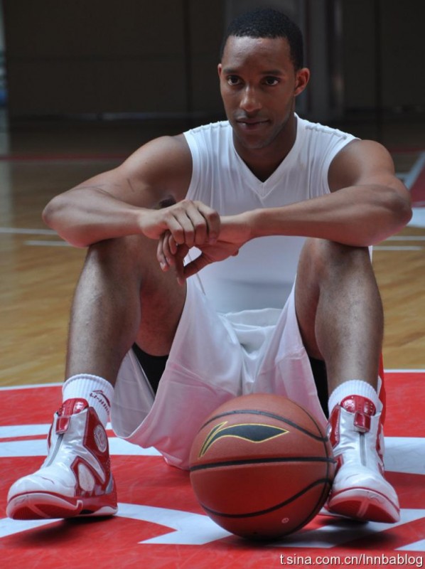 Li Ning Evan Turner Conquer 3