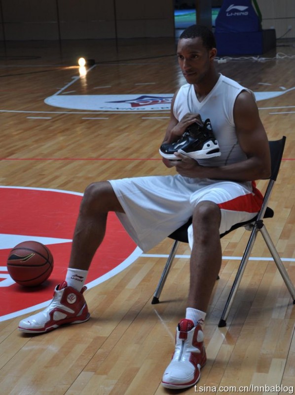 Li Ning Evan Turner Conquer 4