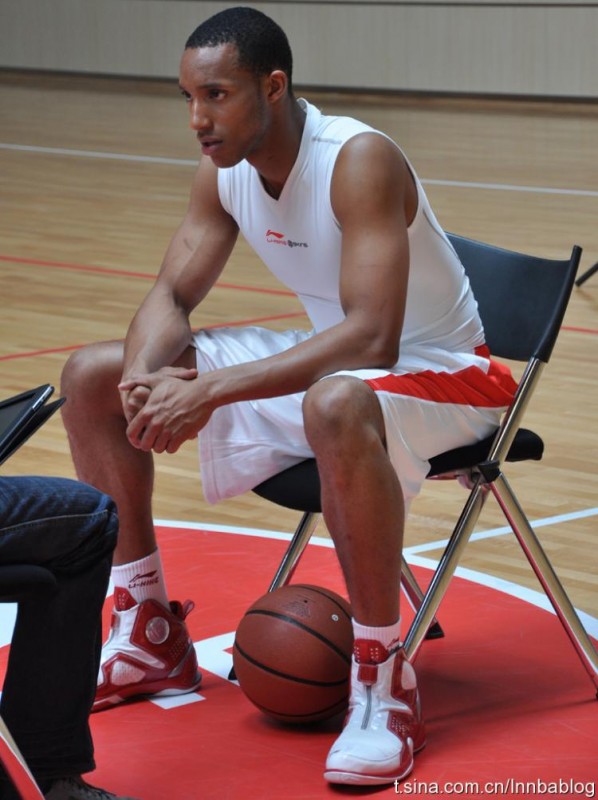 Li Ning Evan Turner Conquer 5