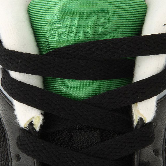 Nike Air Classic Bw Blk Green Preorder 01