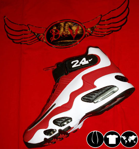 Nike Air Griffey Max 1 White Sport Red Spring 2011 Sample 01