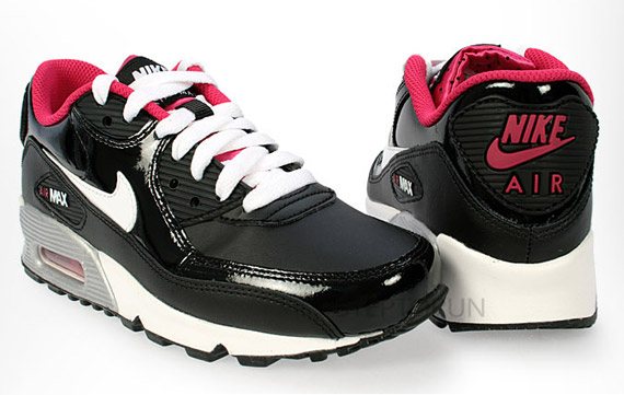 Nike Air Max 90 Gs Black White Voltage Cherry 1