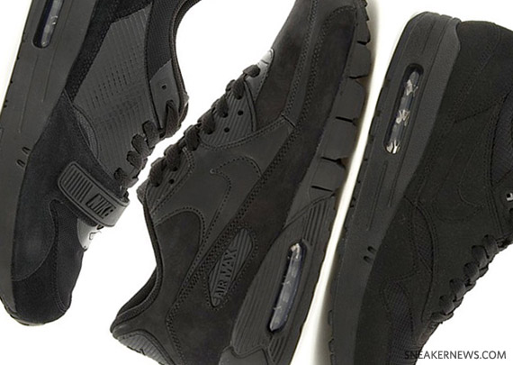 Nike Air Max 'Black Pack' - October 2010