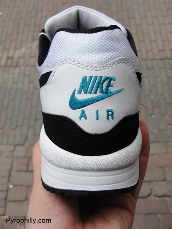 Nike Air Max Light Blk Wht Teal Sample 05