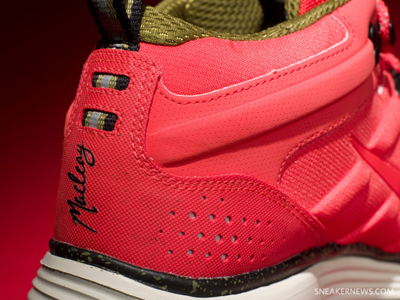 Nike ACG Lunar MacLeay 'China' - Solar Red - Moss Green