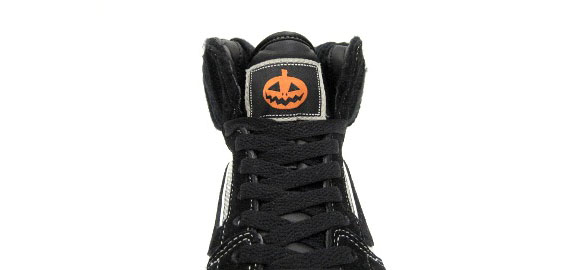 Vans V2041 Halloween Pack 2010 03