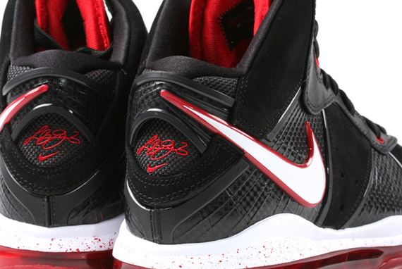 Nike LeBron 8 – Black – White – Sport Red – Metallic Gold | New Images