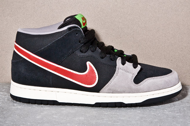 Nike Dunk Mid Pro Sb Blk Red 1 1