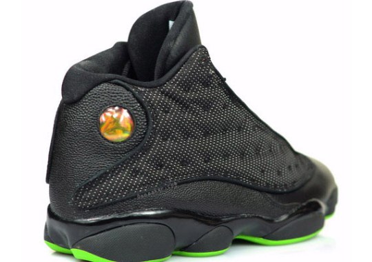 Air Jordan XIII ‘Altitude’ – 2010 Retro Changes