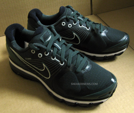 Nike Air Max 2010 Grove Green Obsidian 5