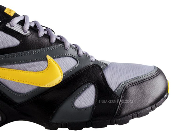 Nike Livestrong Air Max At5 03