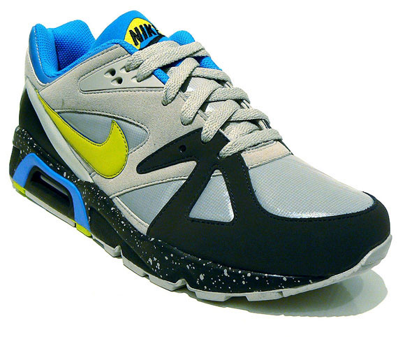 Nike Struc Triax Granite Neon 02