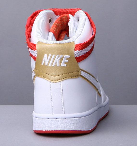 Nike Wmns Vandal Org Gld 02