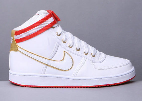 Nike Wmns Vandal Org Gld 03