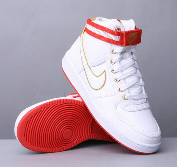 Nike Wmns Vandal Org Gld 04