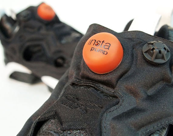 Rbk Instapump Fury Blk Org 01