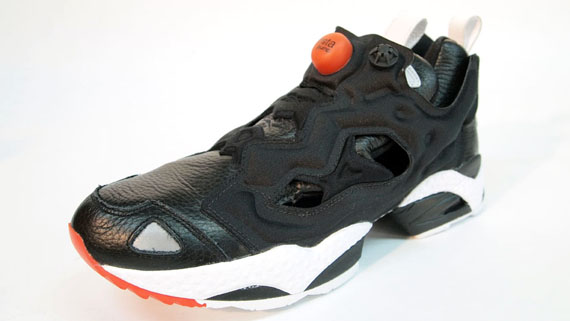 Rbk Instapump Fury Blk Org 02