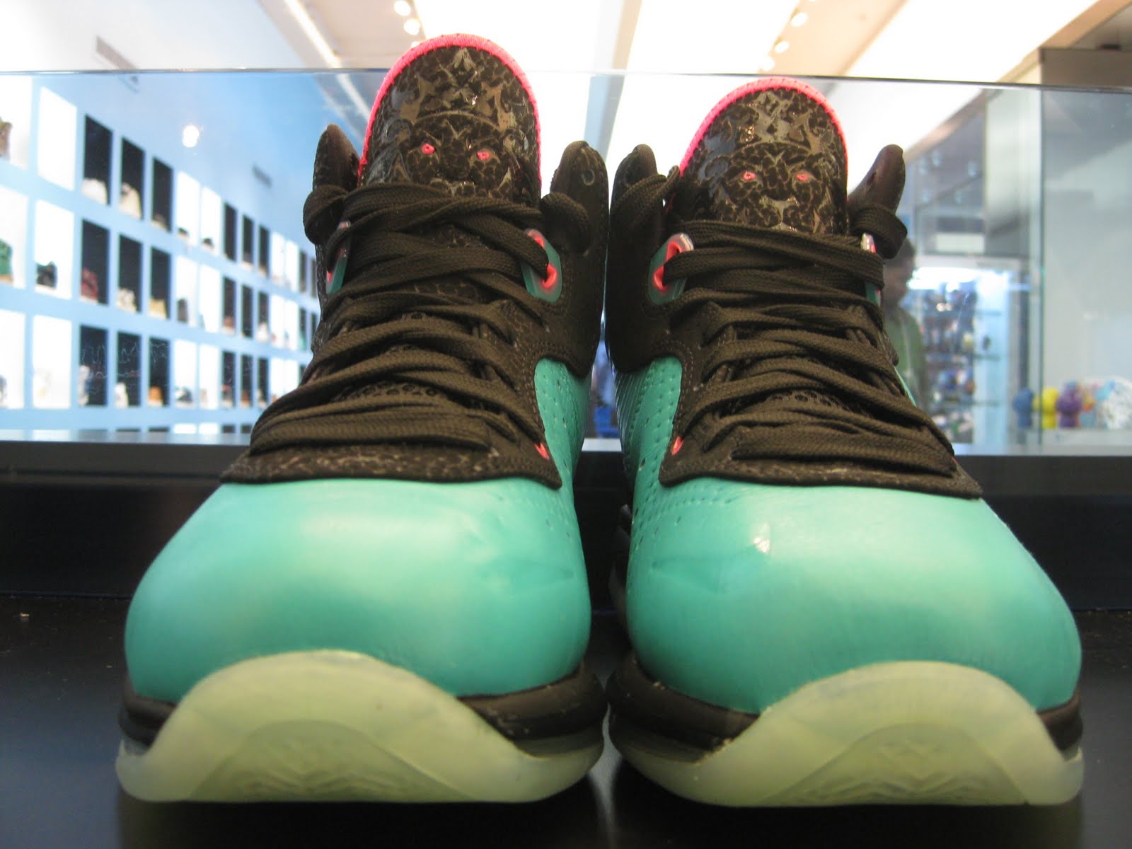 Frontlebron 8
