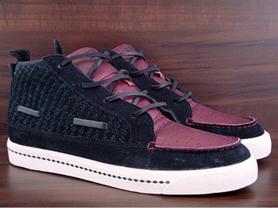 Nike Aina Chukka Black Garnet 1