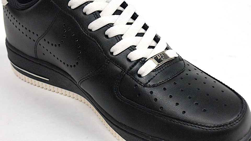 Nike Air Force 1 Low Black Perf Swoosh Sail 06