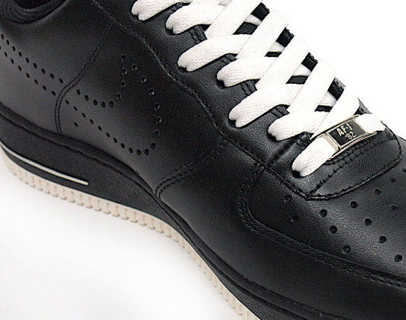 Nike Air Force 1 Low ’07 – Black – Sail – Perf Swoosh