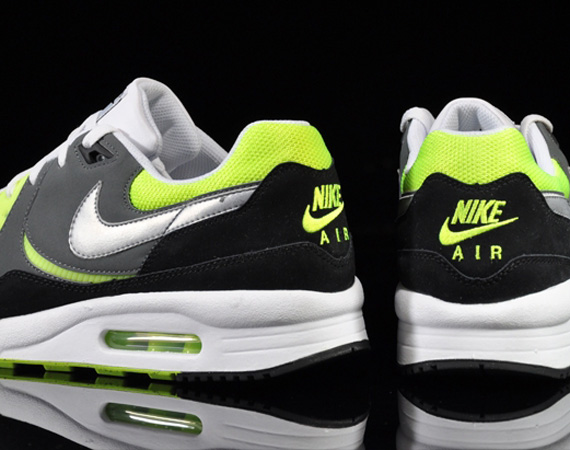 Nike Air Max Light - Nano Grey - White - Volt