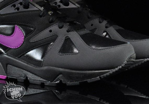 Nike Air Structure Triax 91 Black Plum Red 01