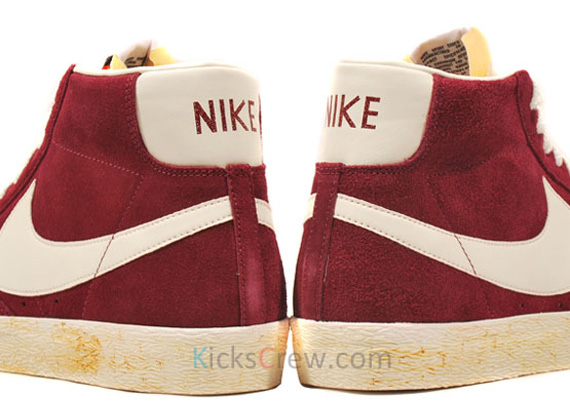 Nike Blazer Hi Suede VNTG – Deep Garnet – Sail