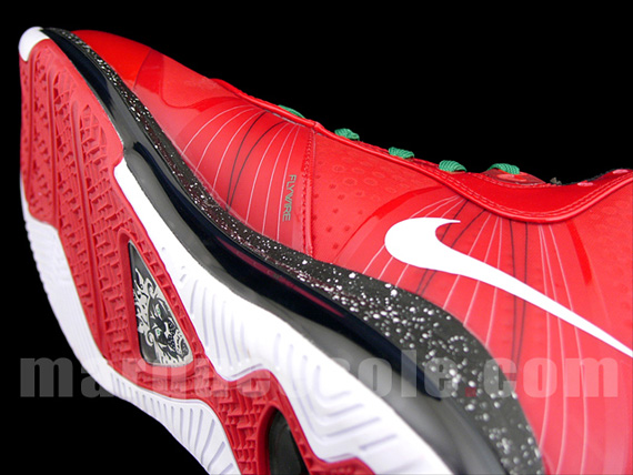 Nike Lebron Viii V2 Christmas New Images 02